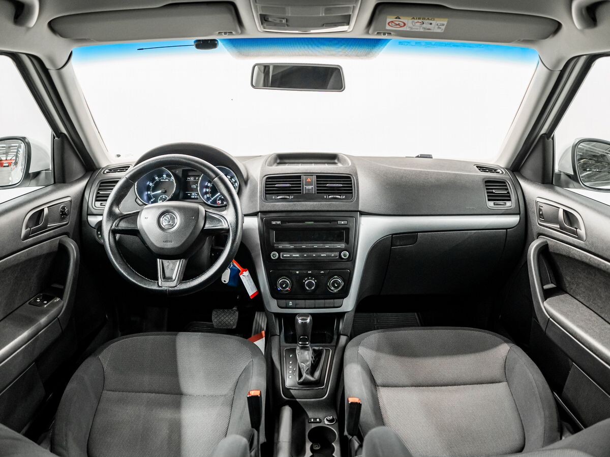 Skoda Yeti 2015 - фото автомобиля