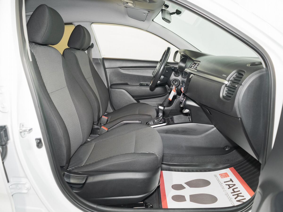 Kia Rio 2019 - фото автомобиля