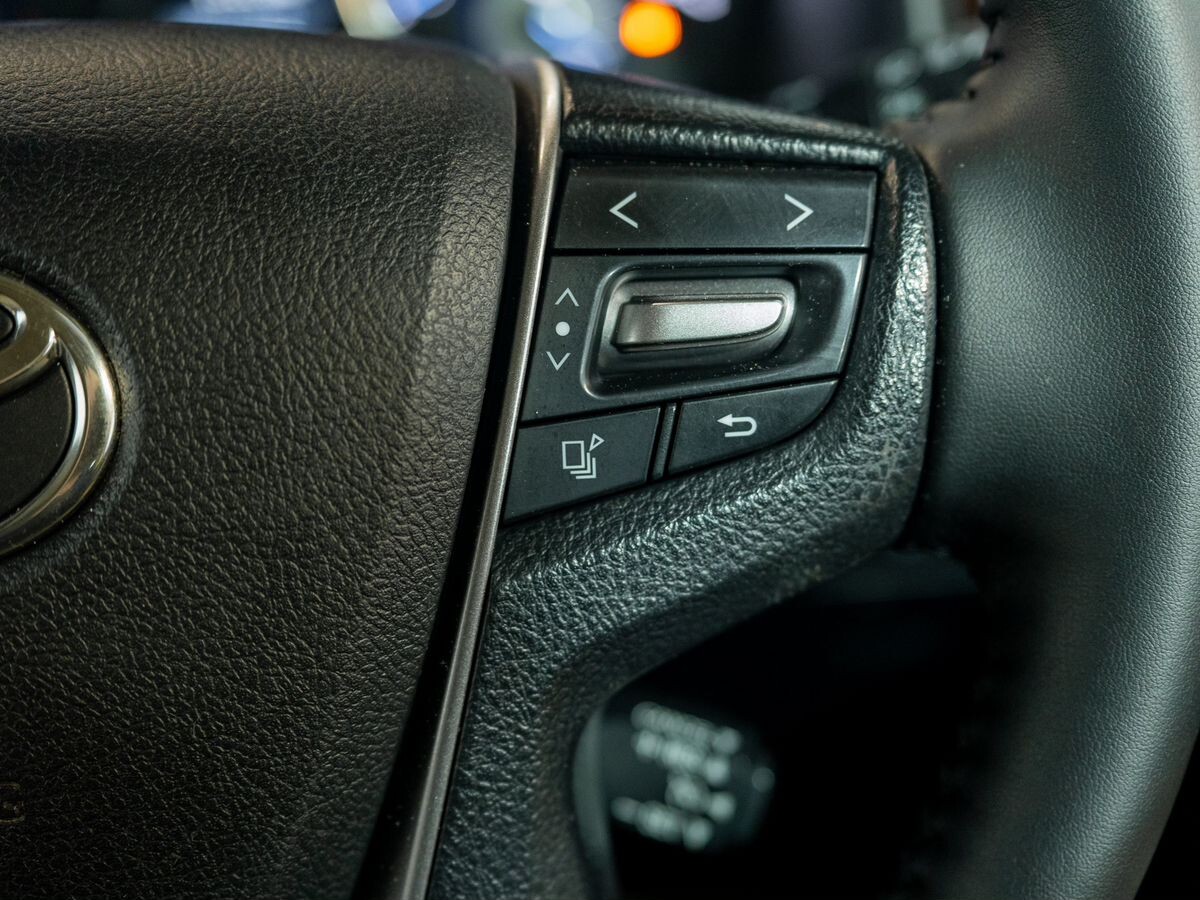 Toyota Alphard 2015 - фото автомобиля