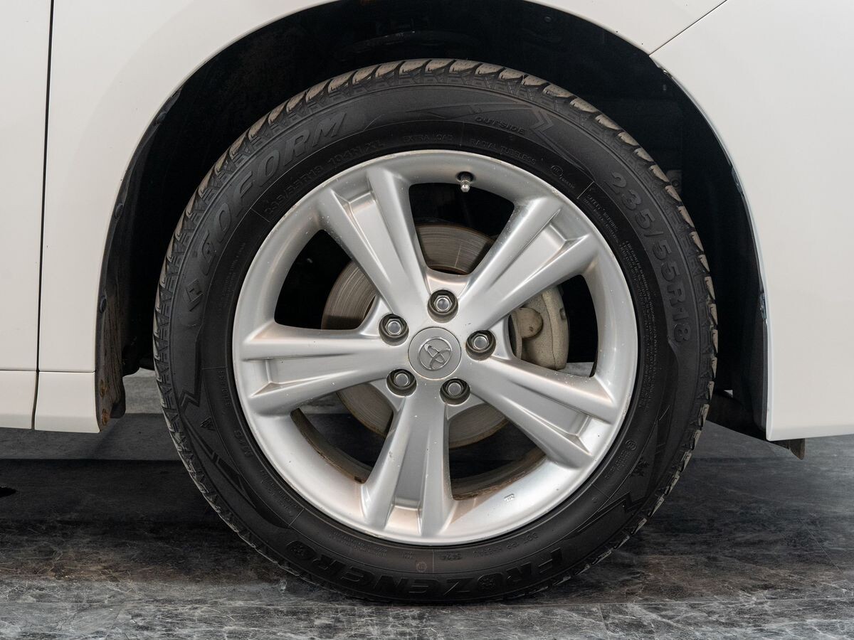 Toyota Alphard 2015 - фото автомобиля