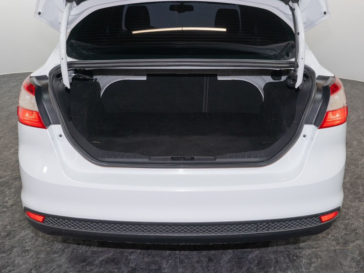 Ford Focus 2011 - фото автомобиля