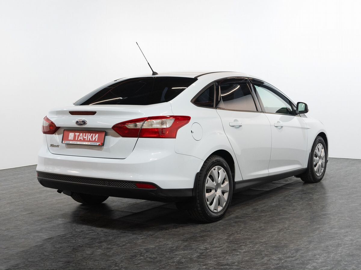 Ford Focus 2011 - фото автомобиля