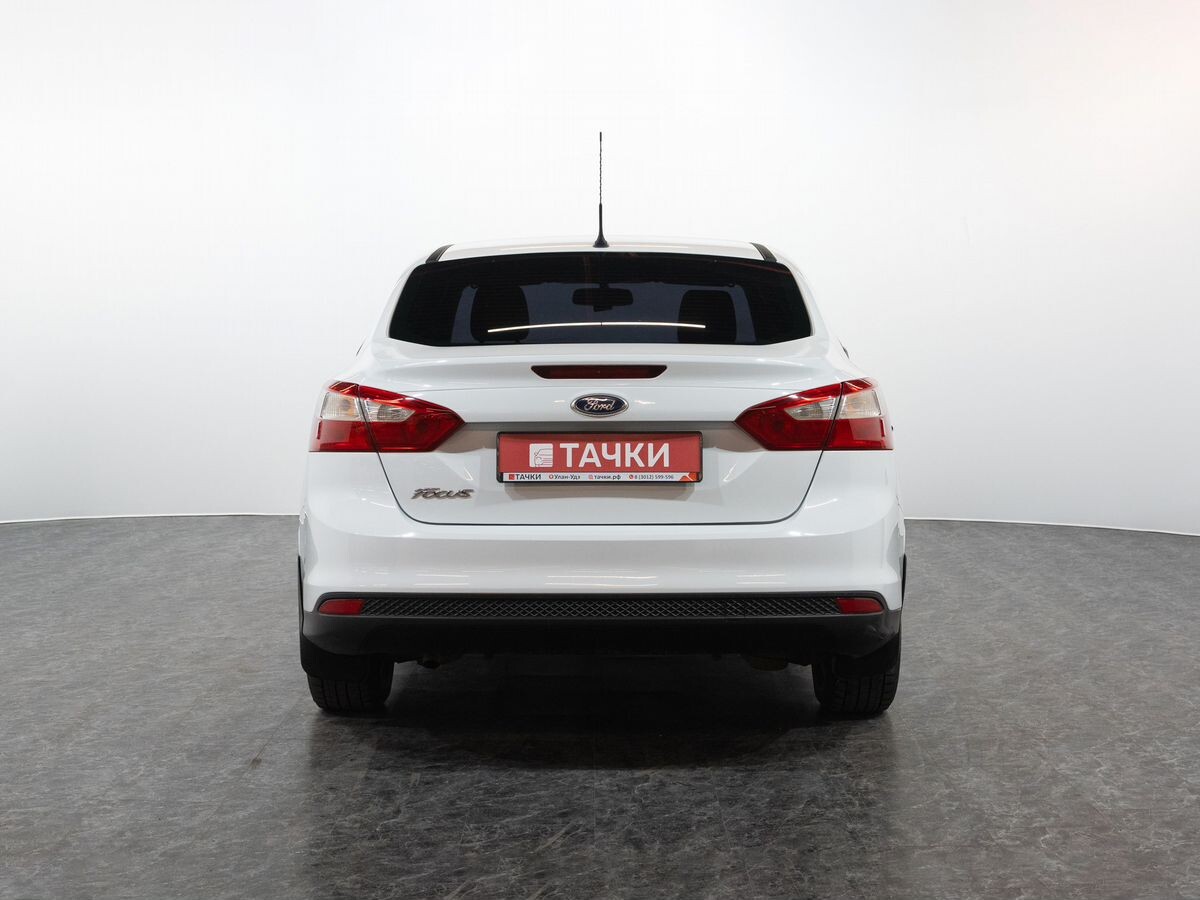 Ford Focus 2011 - фото автомобиля