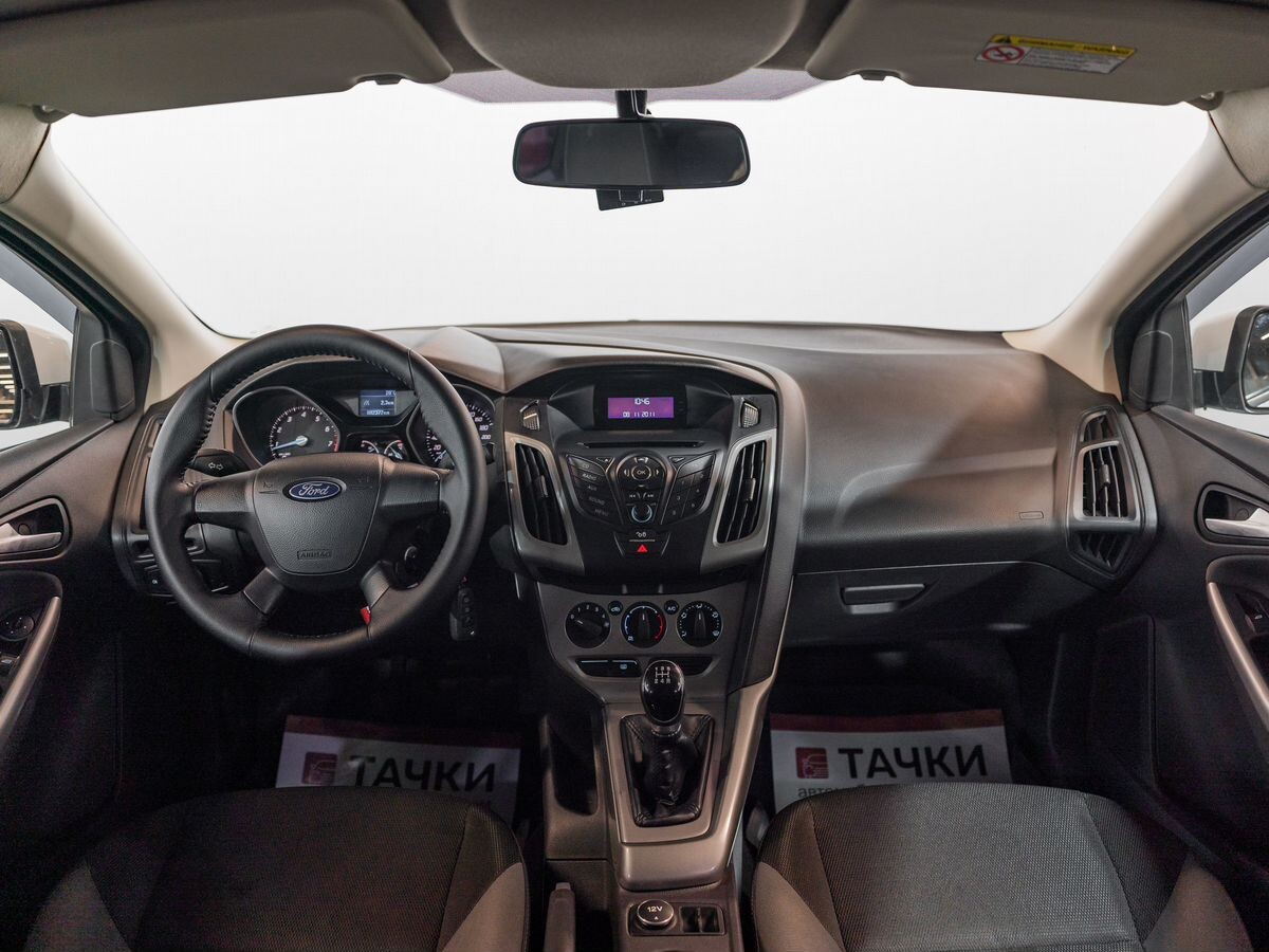 Ford Focus 2011 - фото автомобиля