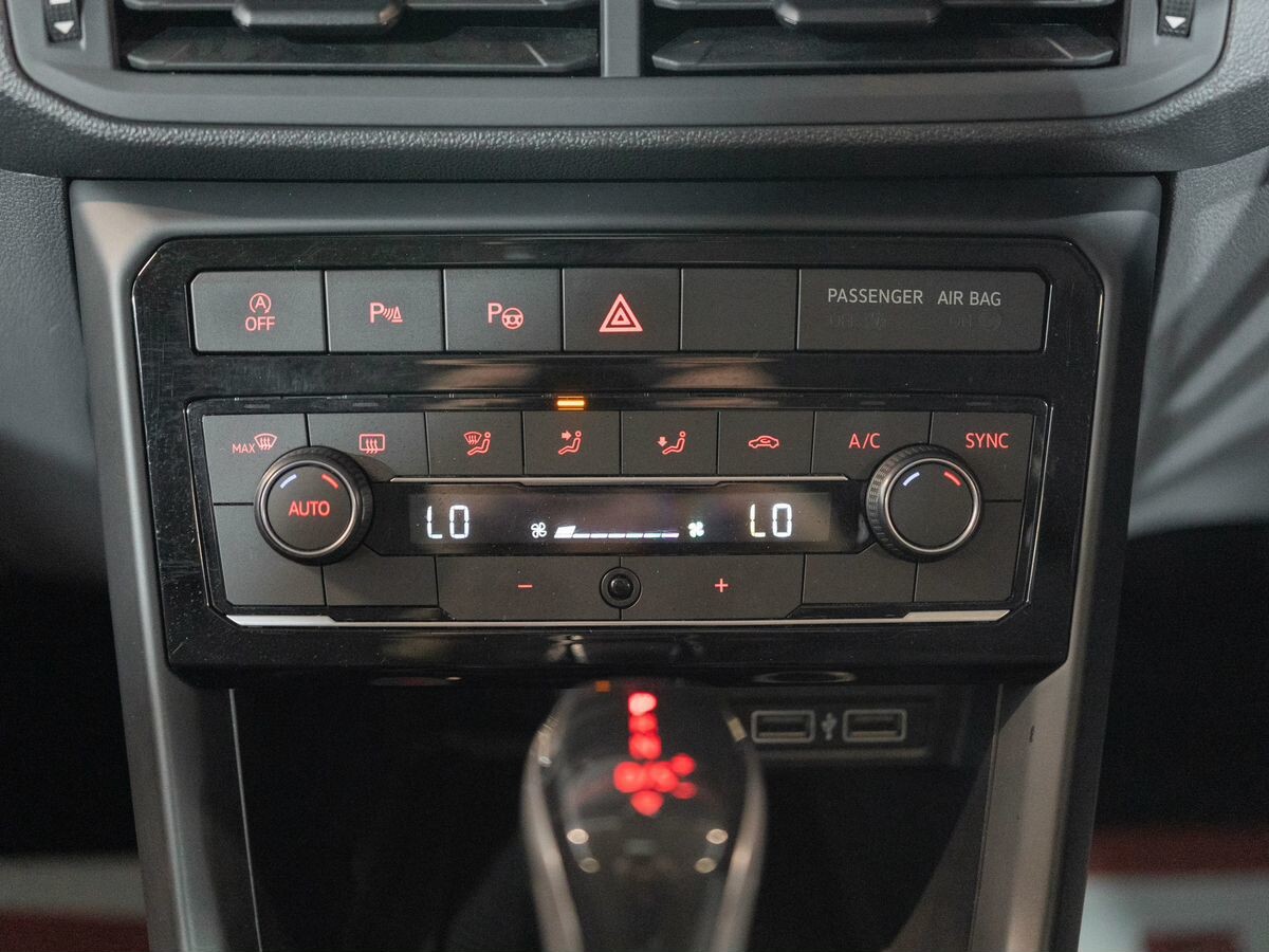 Volkswagen T-Cross 2019 - фото автомобиля