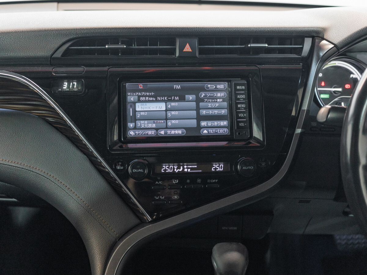 Toyota Camry 2017 - фото автомобиля