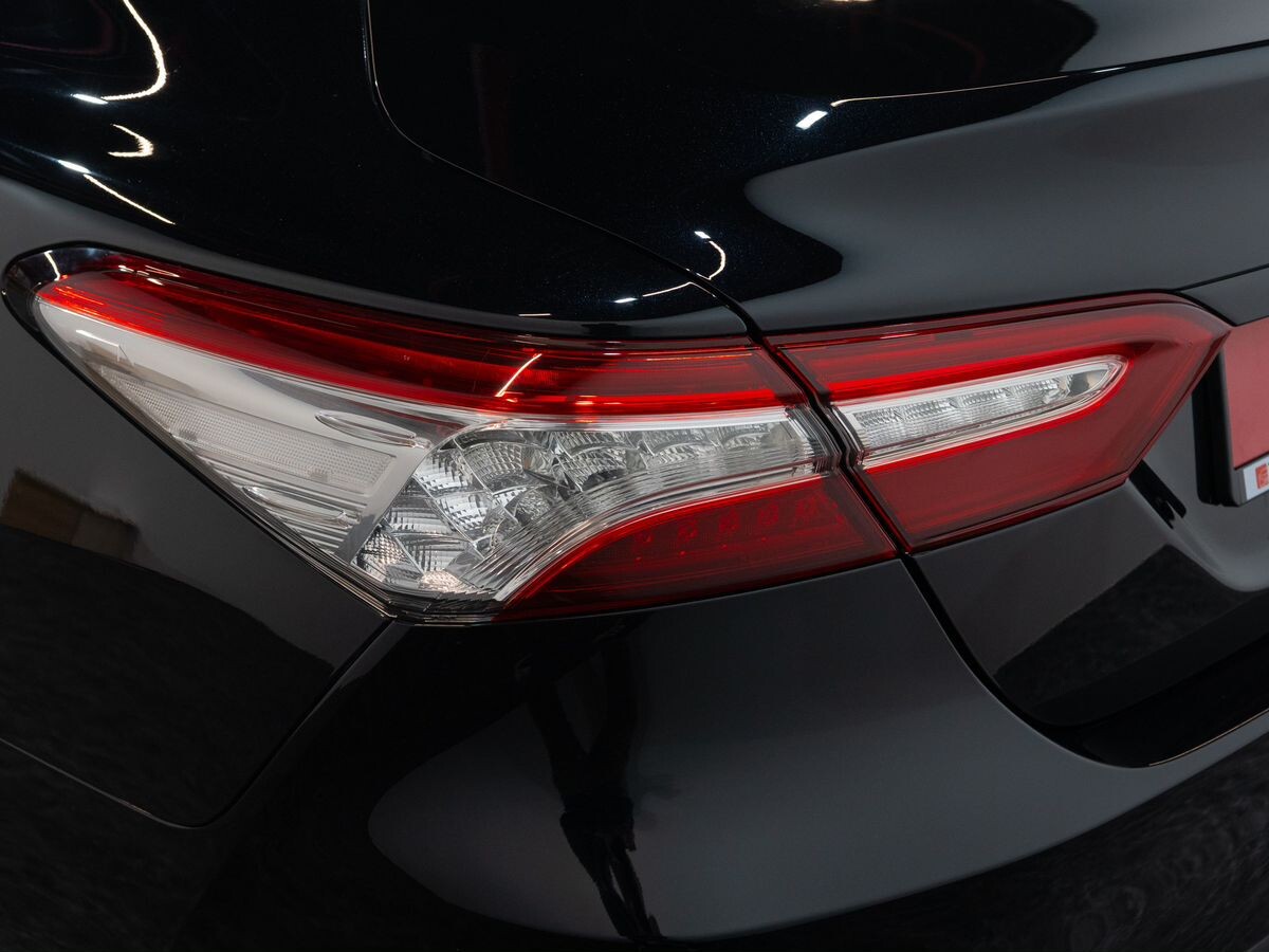 Toyota Camry 2017 - фото автомобиля