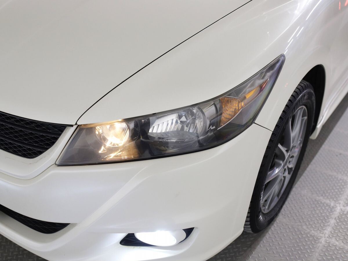 Honda Stream 2009 - фото автомобиля
