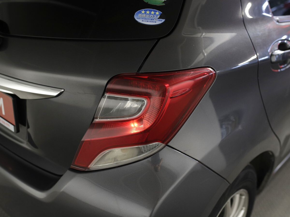 Toyota Vitz 2016 - фото автомобиля