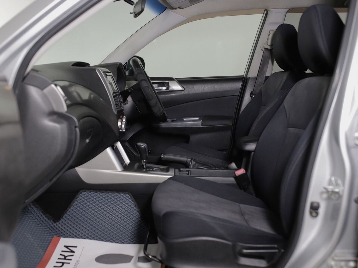 Subaru Forester 2008 - фото автомобиля