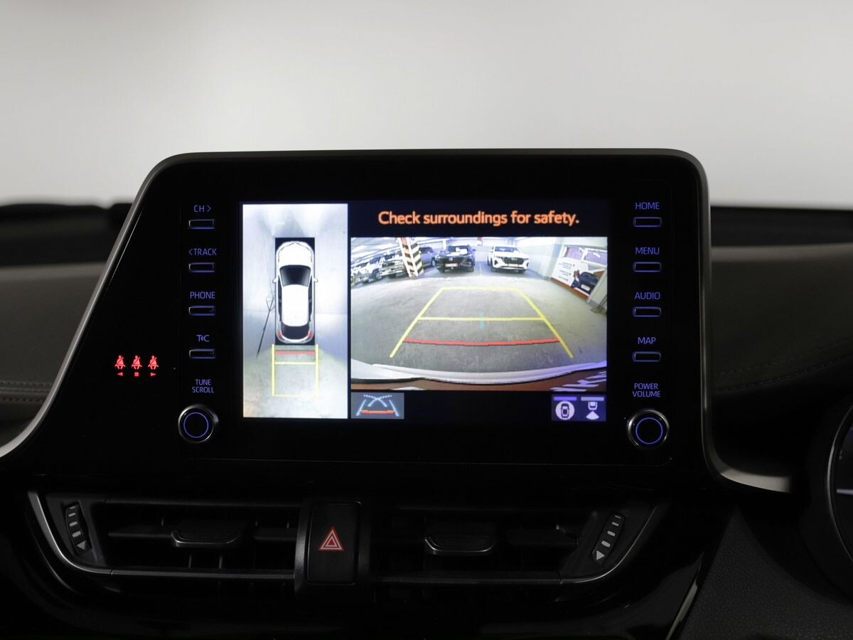 Toyota C-HR 2020 - фото автомобиля