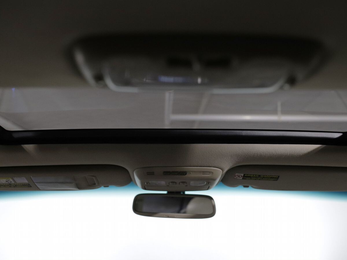 Toyota Land Cruiser 2004 - фото автомобиля