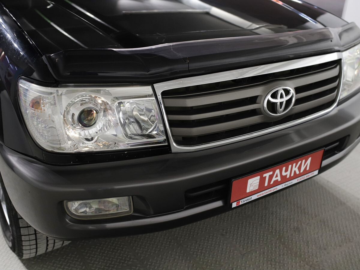 Toyota Land Cruiser 2004 - фото автомобиля