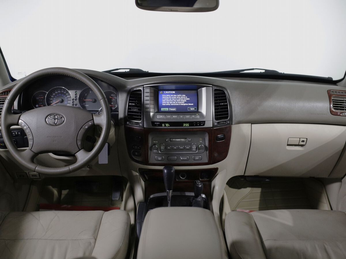 Toyota Land Cruiser 2004 - фото автомобиля