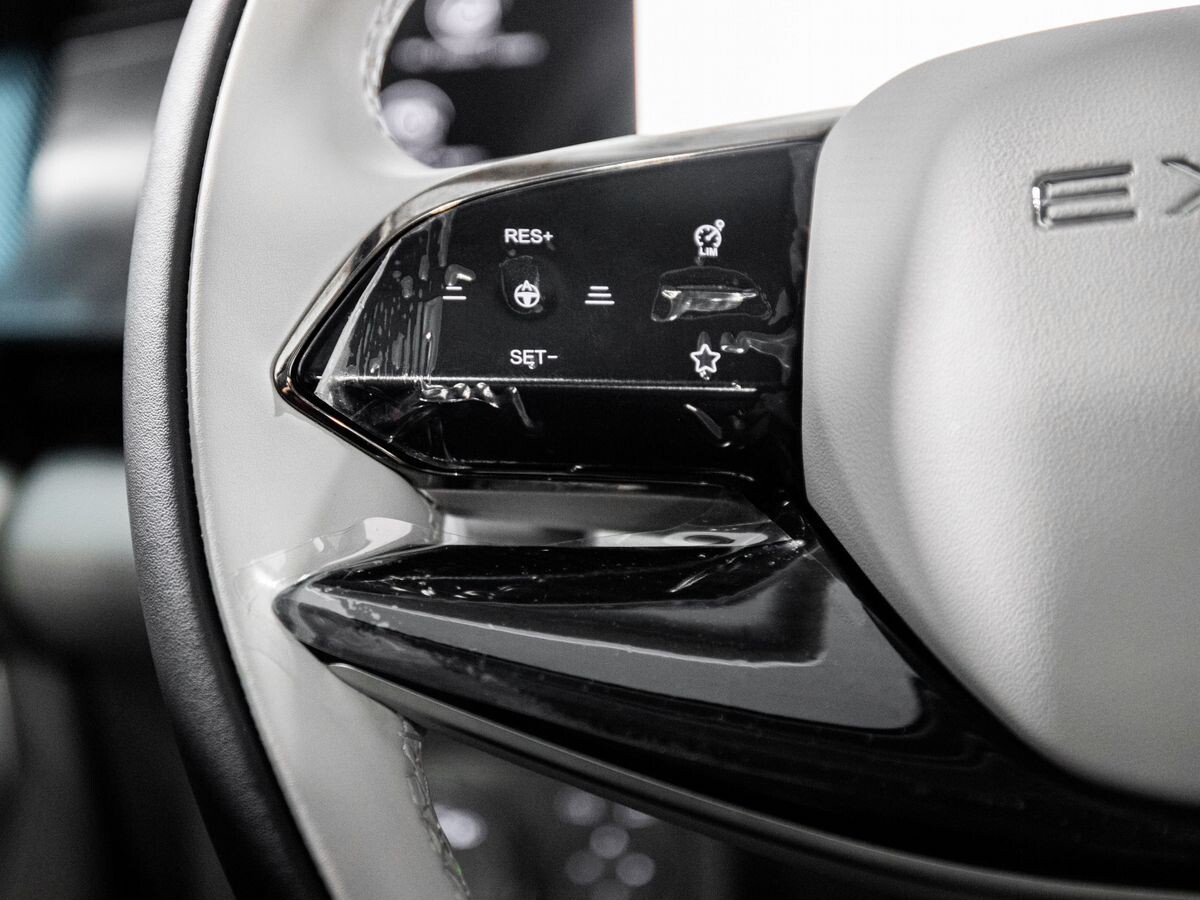 Exeed VX 2023 - фото автомобиля