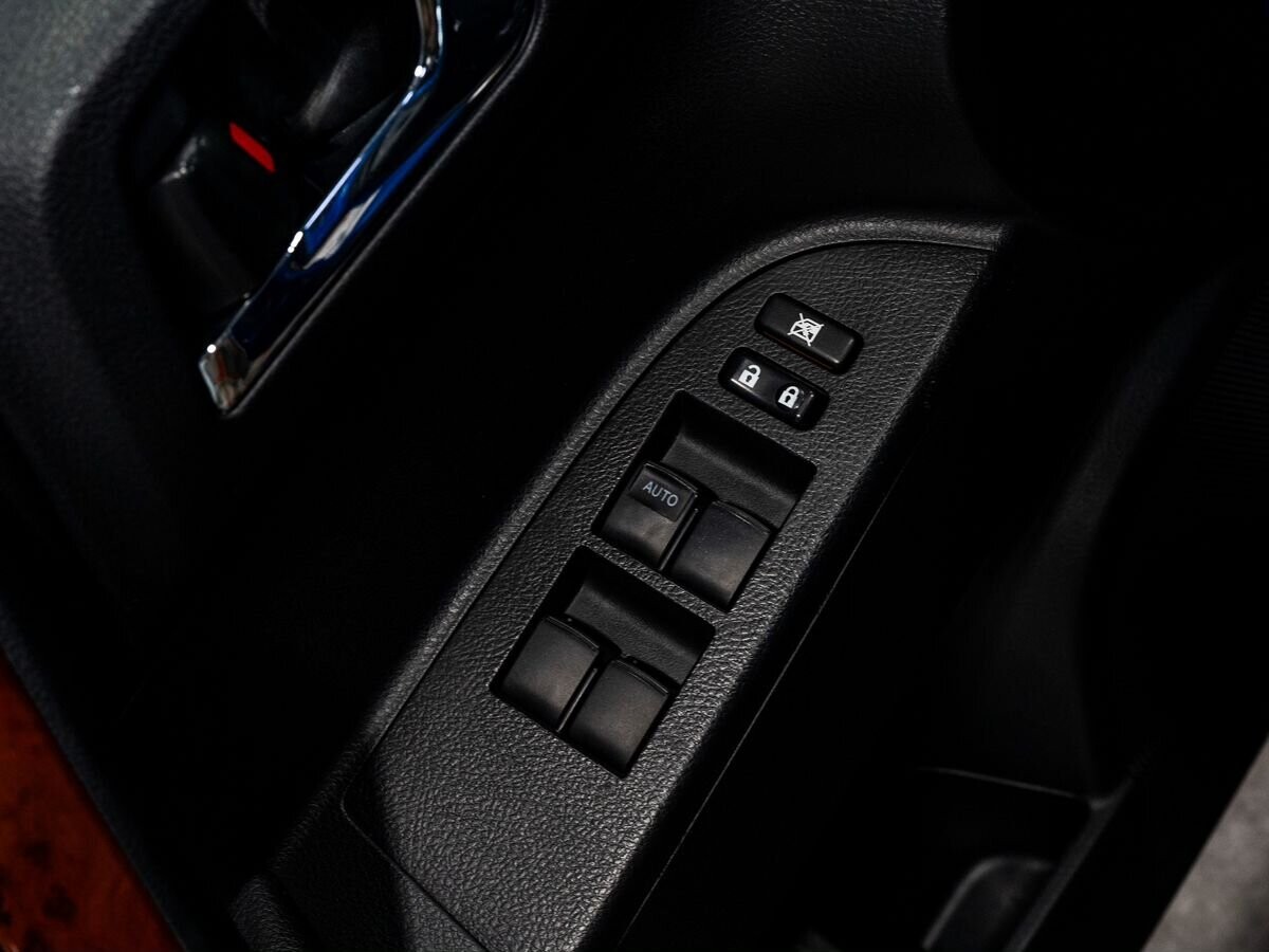 Toyota Highlander 2011 - фото автомобиля