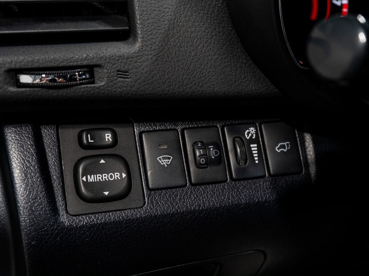 Toyota Highlander 2011 - фото автомобиля