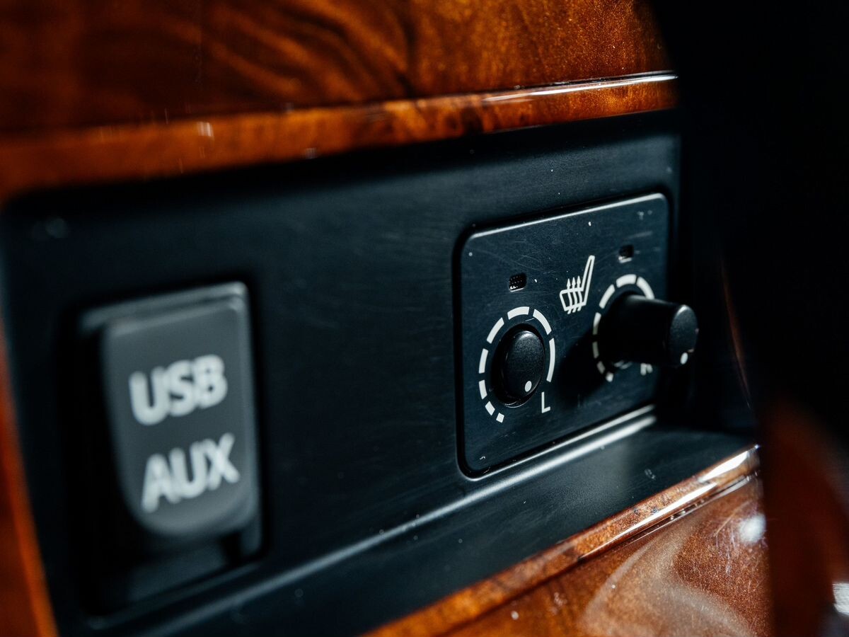 Toyota Highlander 2011 - фото автомобиля