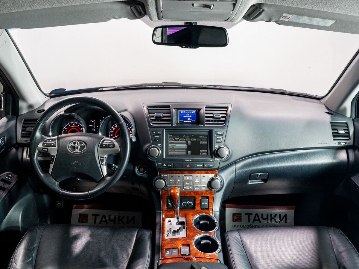 Toyota Highlander 2011 - фото автомобиля
