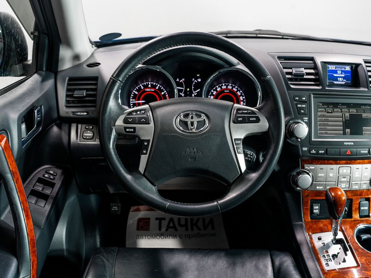 Toyota Highlander 2011 - фото автомобиля