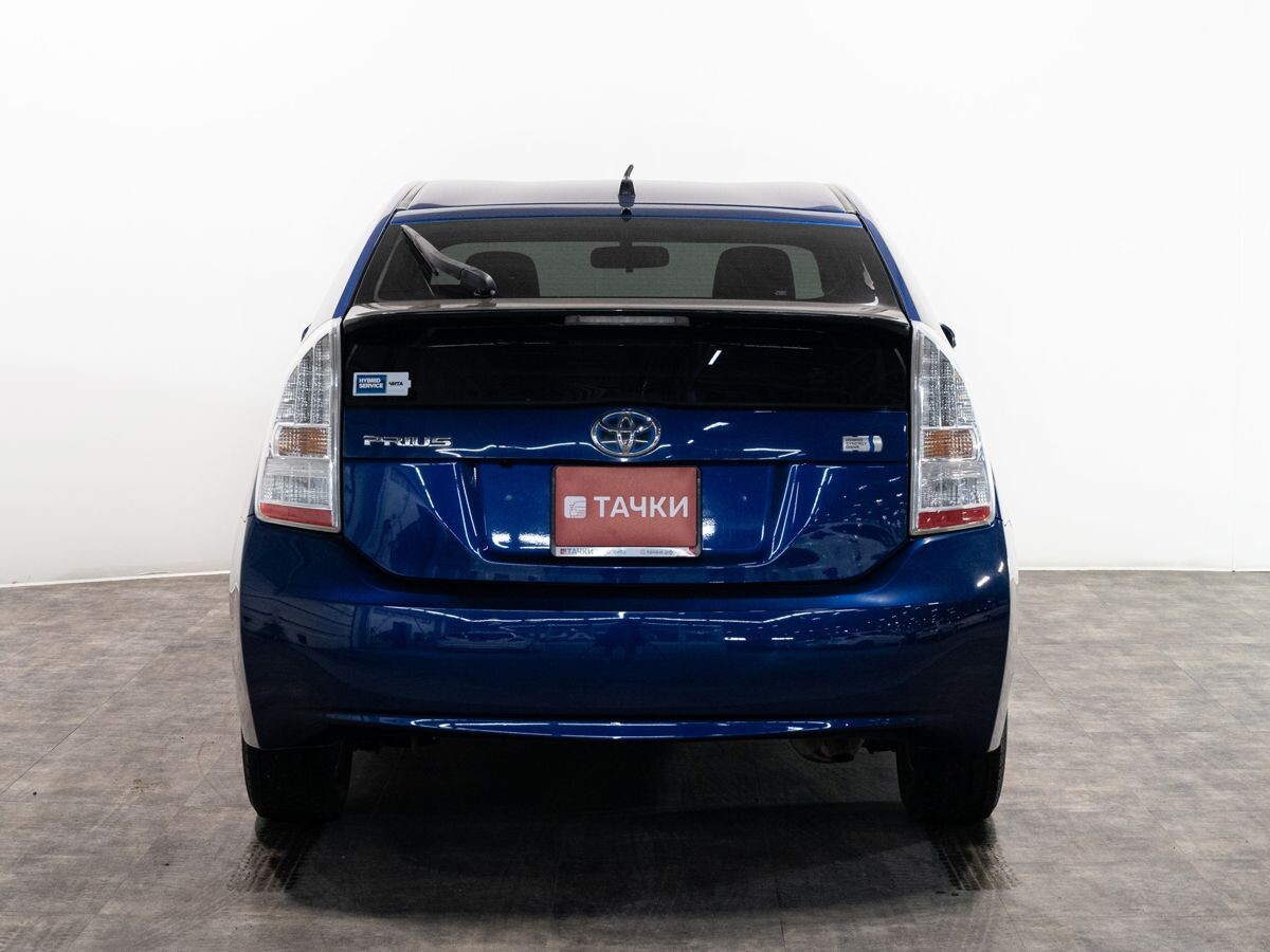 Toyota Prius 2010 - фото автомобиля