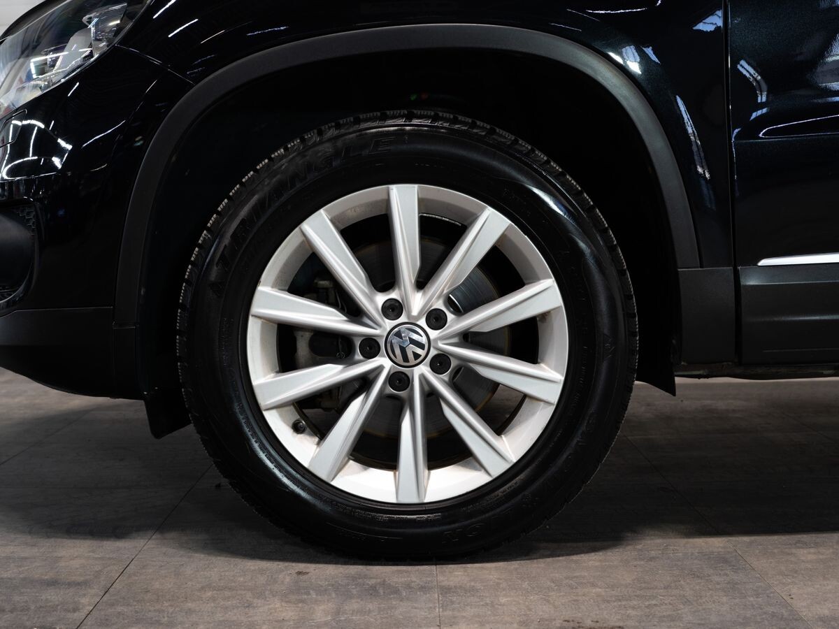 Volkswagen Tiguan 2012 - фото автомобиля