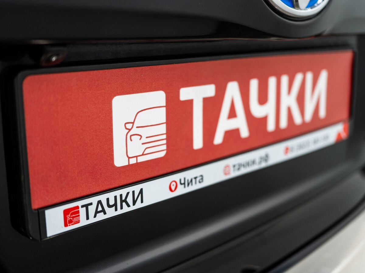 Toyota Prius Alpha 2017 - фото автомобиля