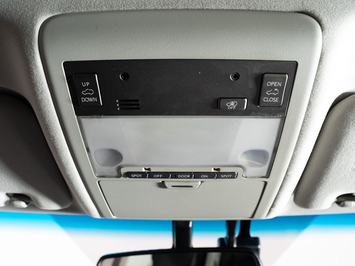 Lexus LX 2012 - фото автомобиля