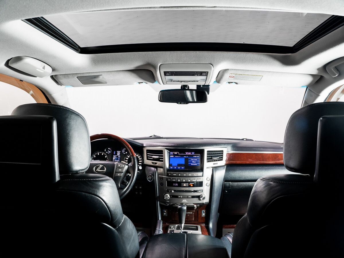 Lexus LX 2012 - фото автомобиля