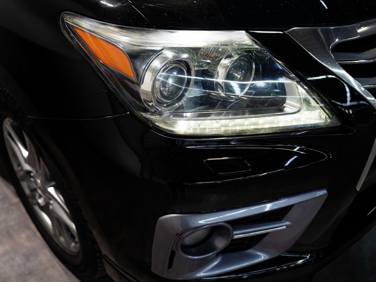 Lexus LX 2012 - фото автомобиля