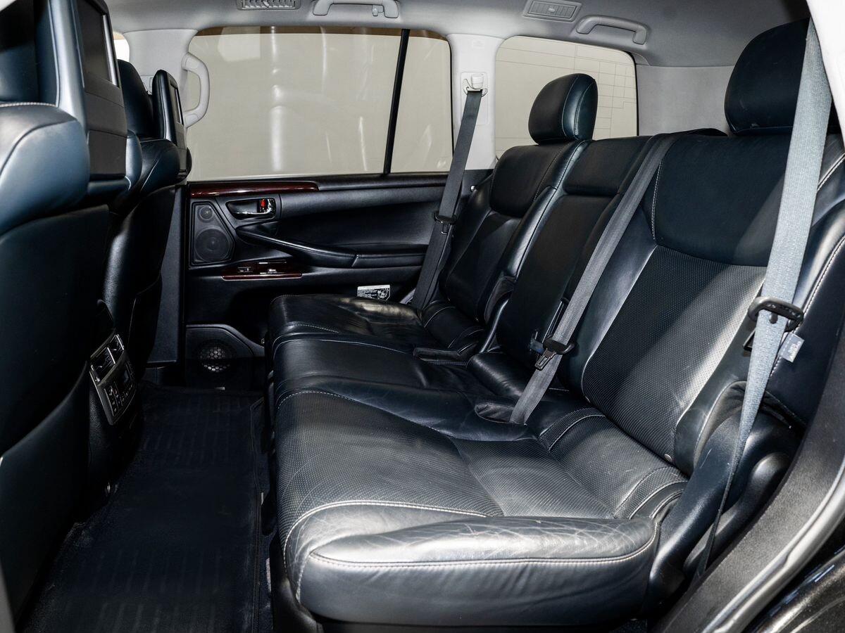 Lexus LX 2012 - фото автомобиля