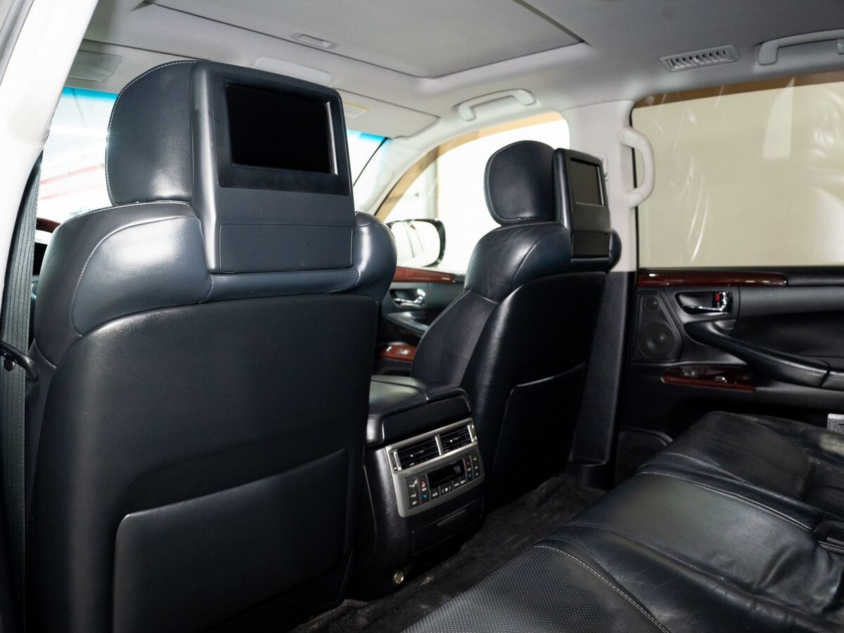 Lexus LX 2012 - фото автомобиля