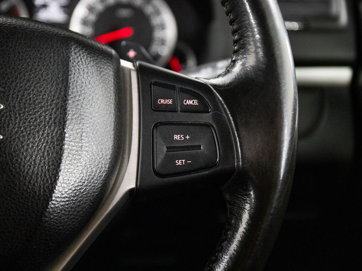 Suzuki Swift 2010 - фото автомобиля