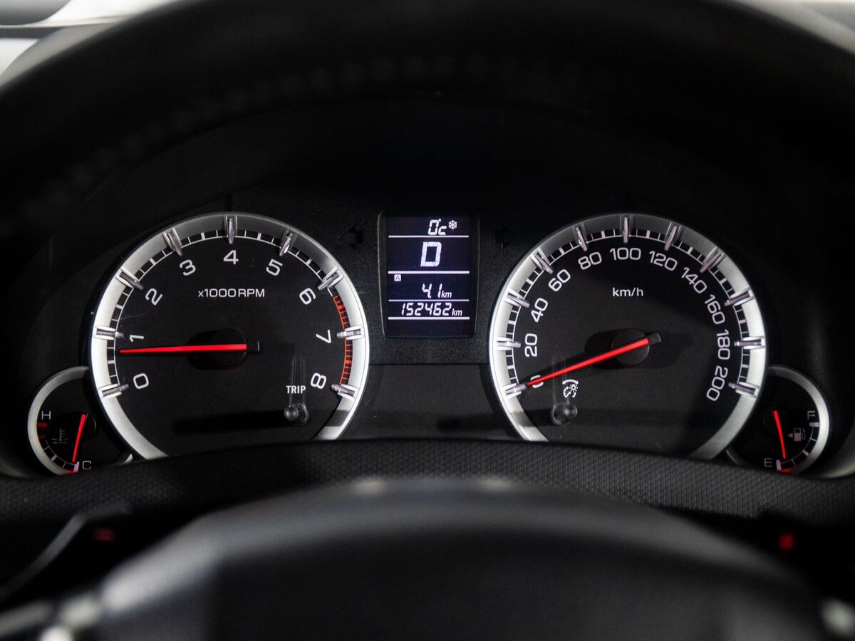 Suzuki Swift 2010 - фото автомобиля