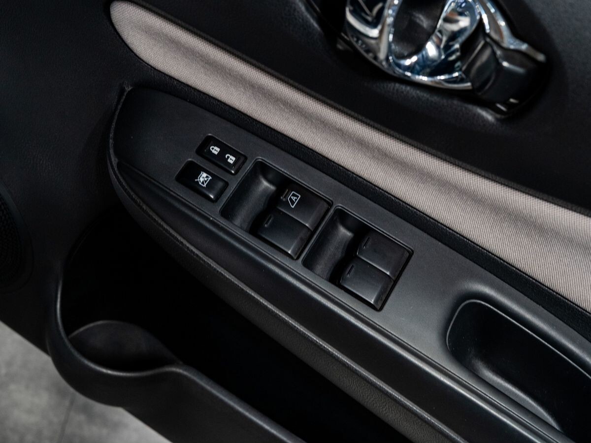 Nissan Note 2017 - фото автомобиля