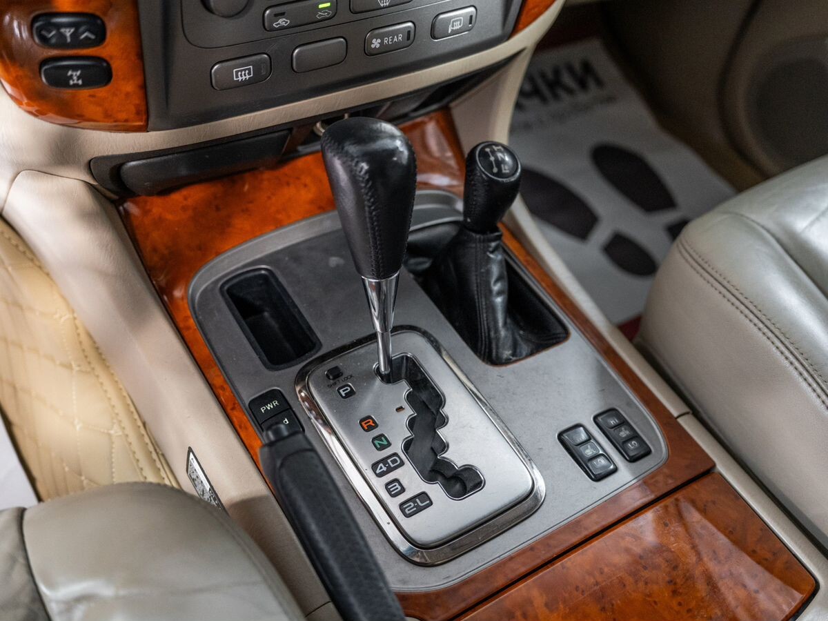 Toyota Land Cruiser 2007 - фото автомобиля