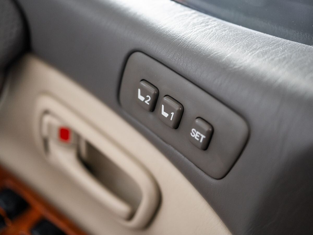 Toyota Land Cruiser 2007 - фото автомобиля