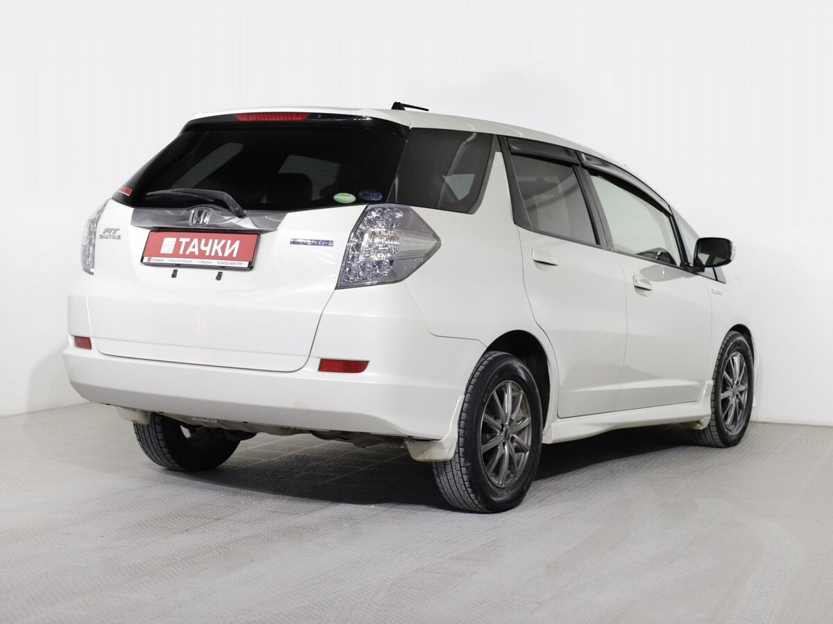 Honda Fit Shuttle 2012 - фото автомобиля