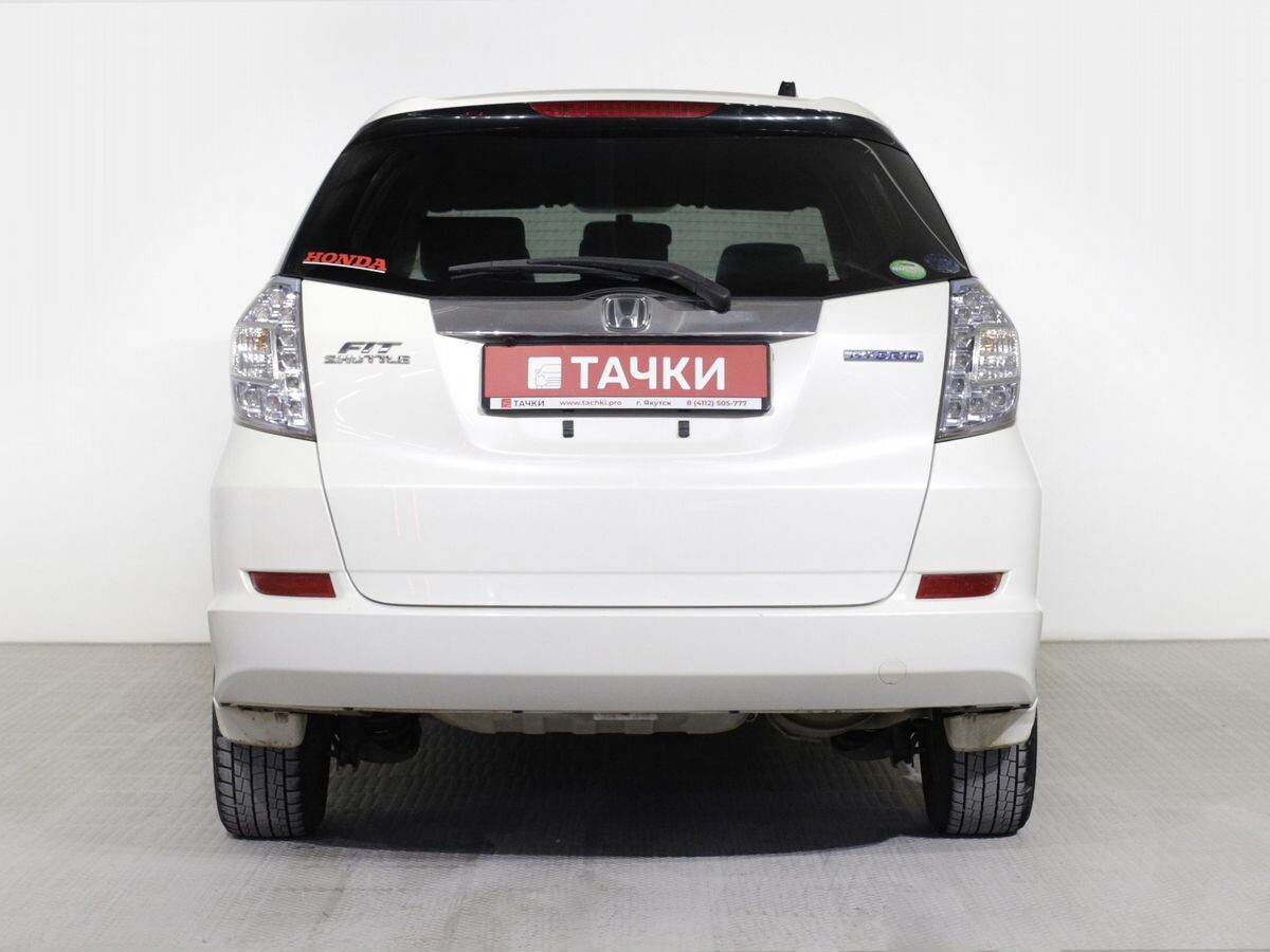 Honda Fit Shuttle 2012 - фото автомобиля