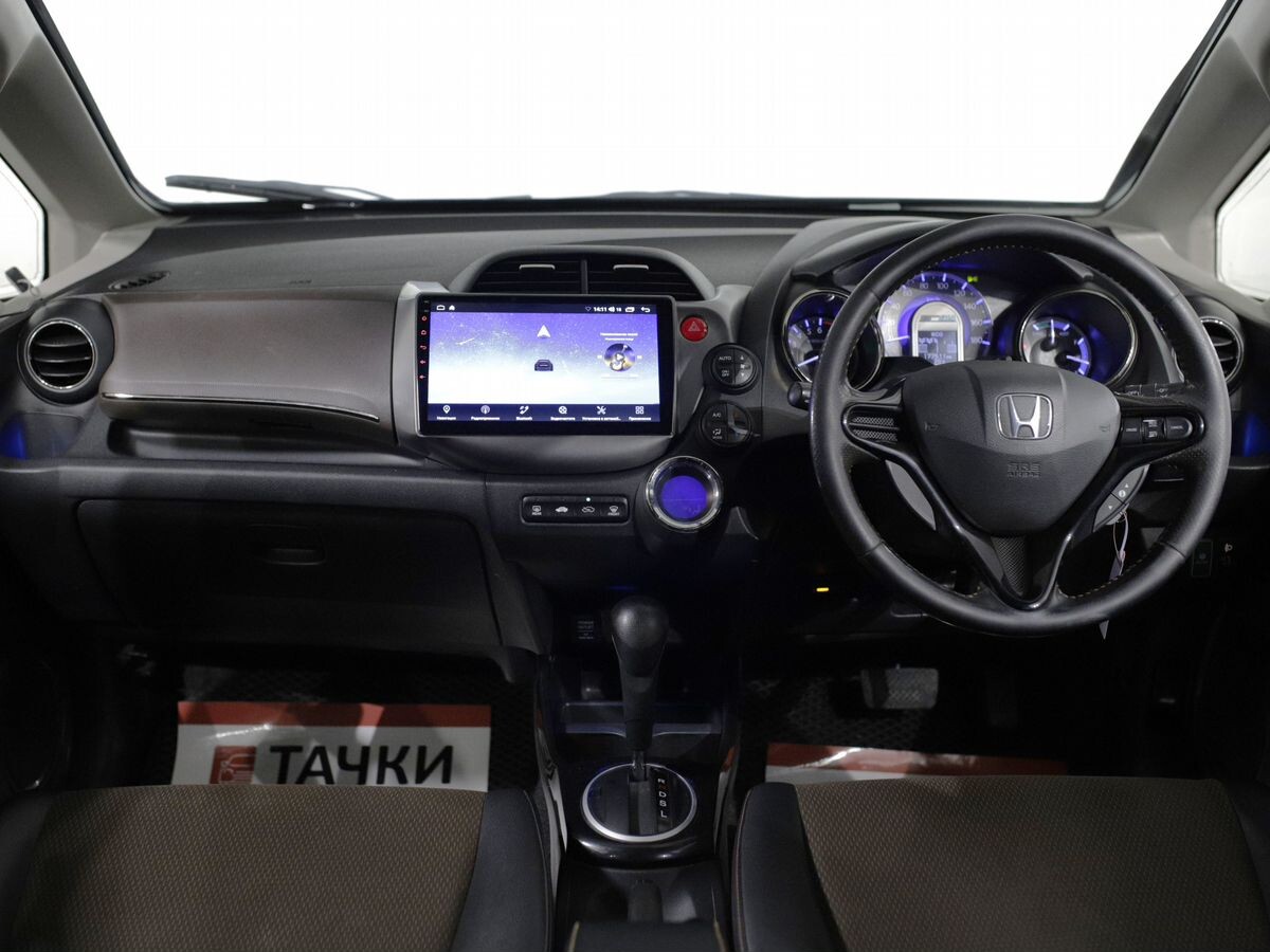 Honda Fit Shuttle 2012 - фото автомобиля