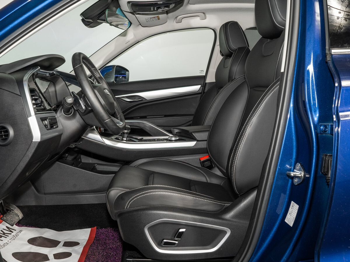 Geely Tugella 2020 - фото автомобиля