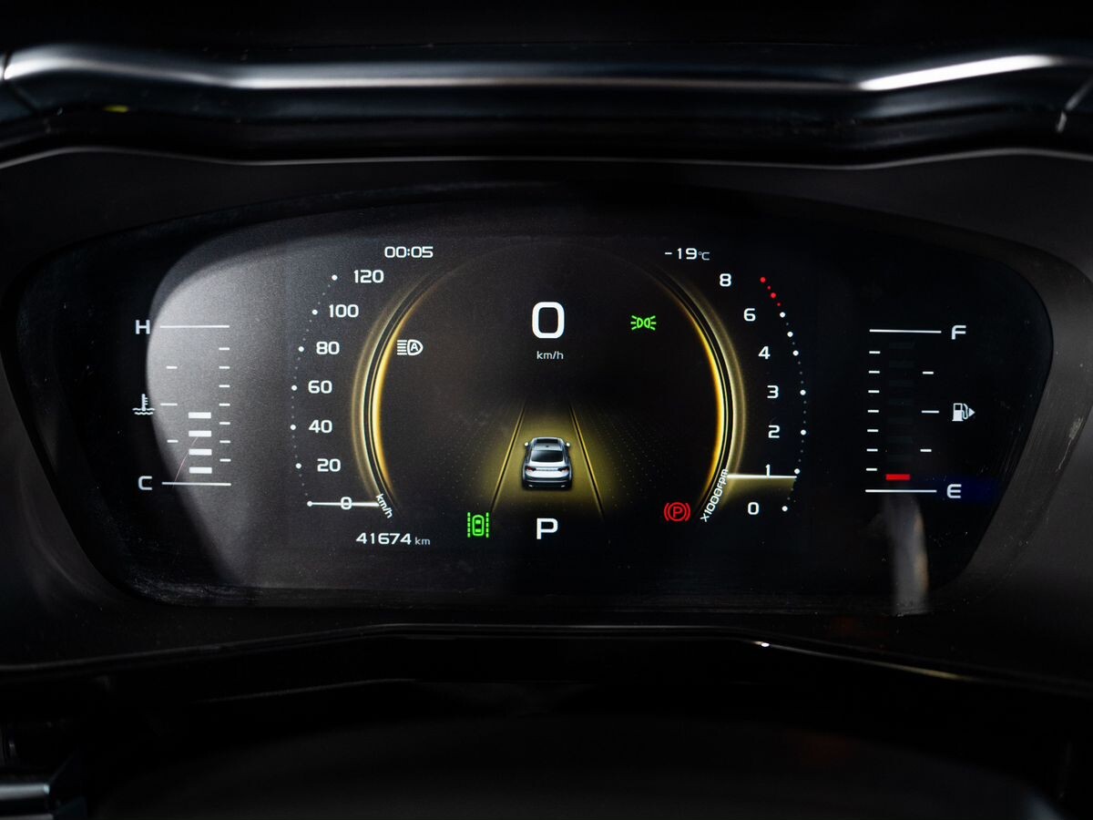 Geely Tugella 2020 - фото автомобиля