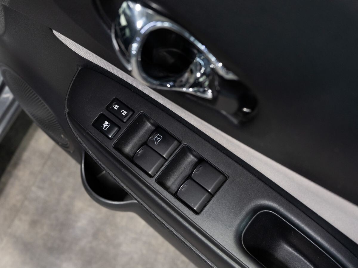 Nissan Note 2019 - фото автомобиля