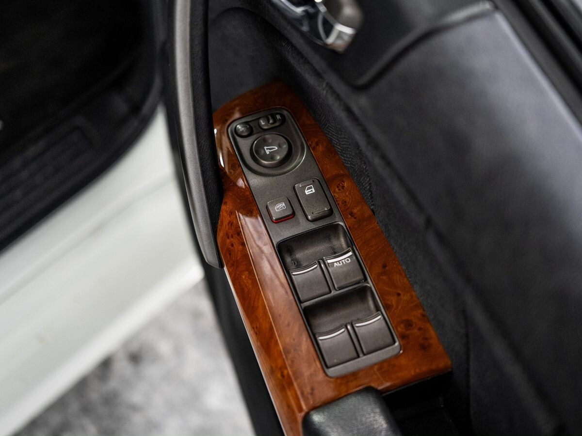 Honda Elysion 2004 - фото автомобиля