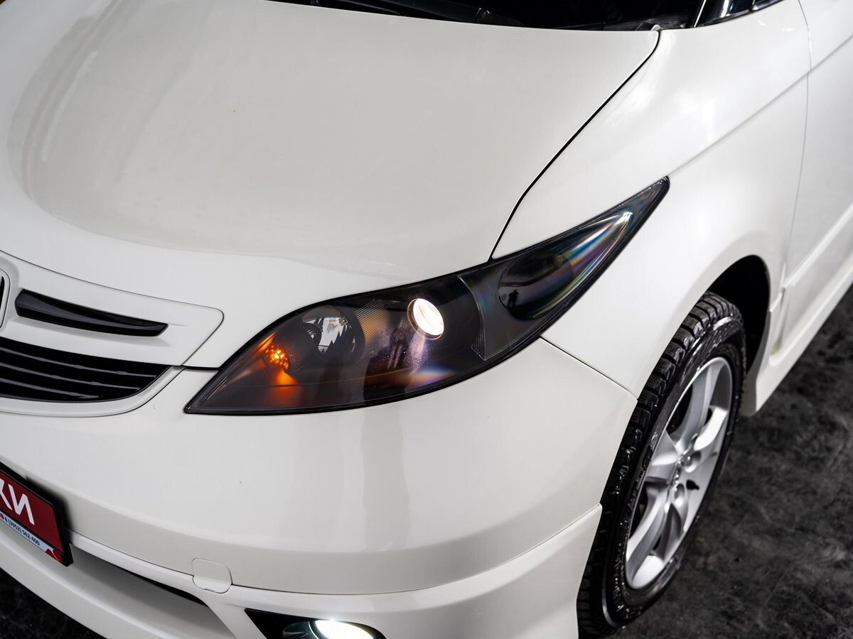 Honda Elysion 2004 - фото автомобиля