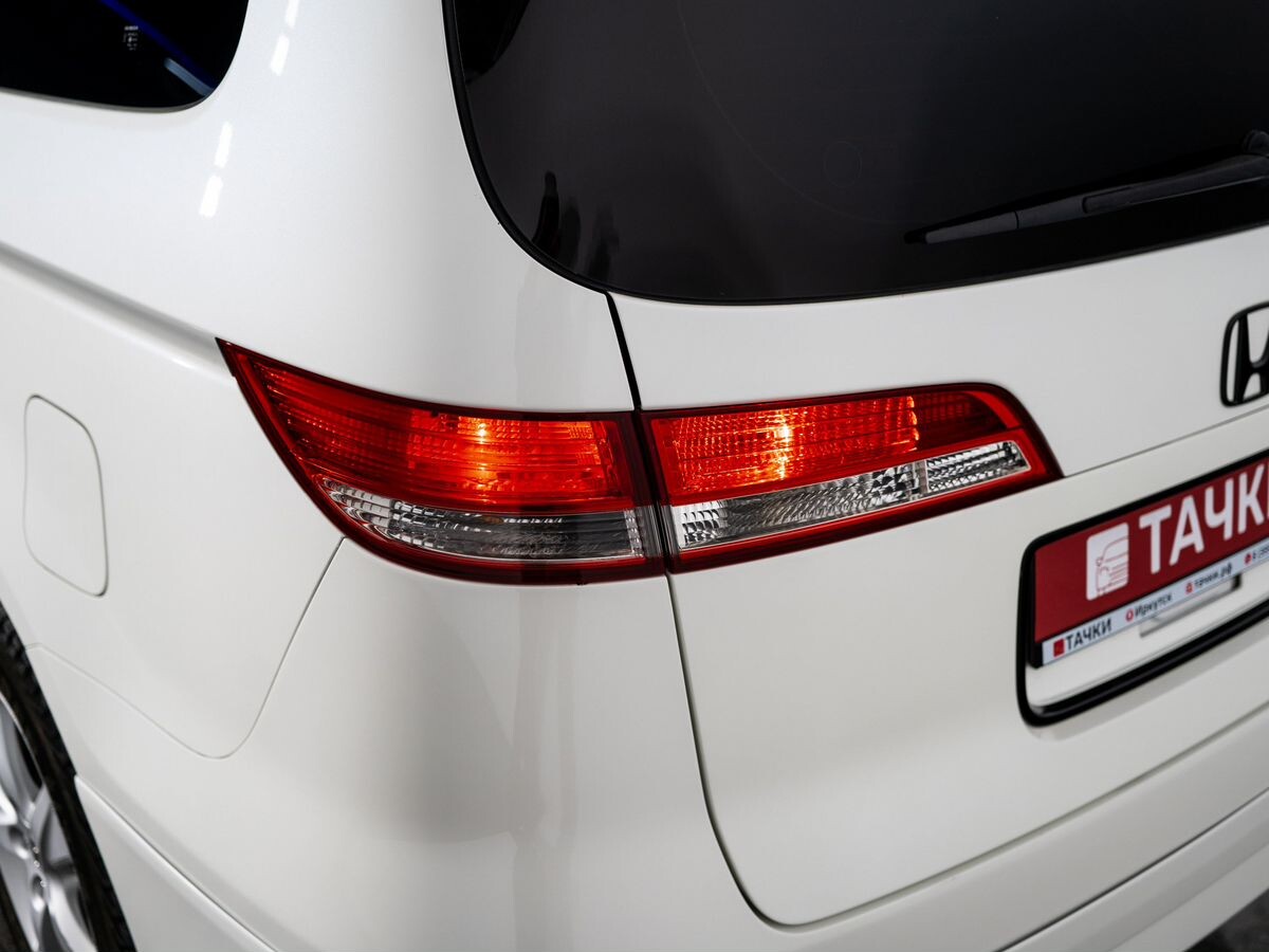 Honda Elysion 2004 - фото автомобиля