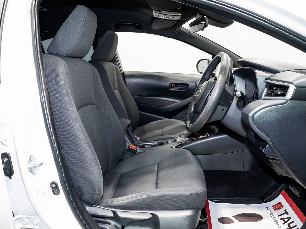 Toyota Corolla 2019 - фото автомобиля