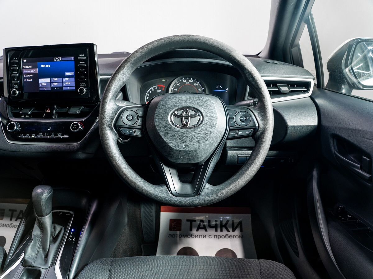 Toyota Corolla 2019 - фото автомобиля