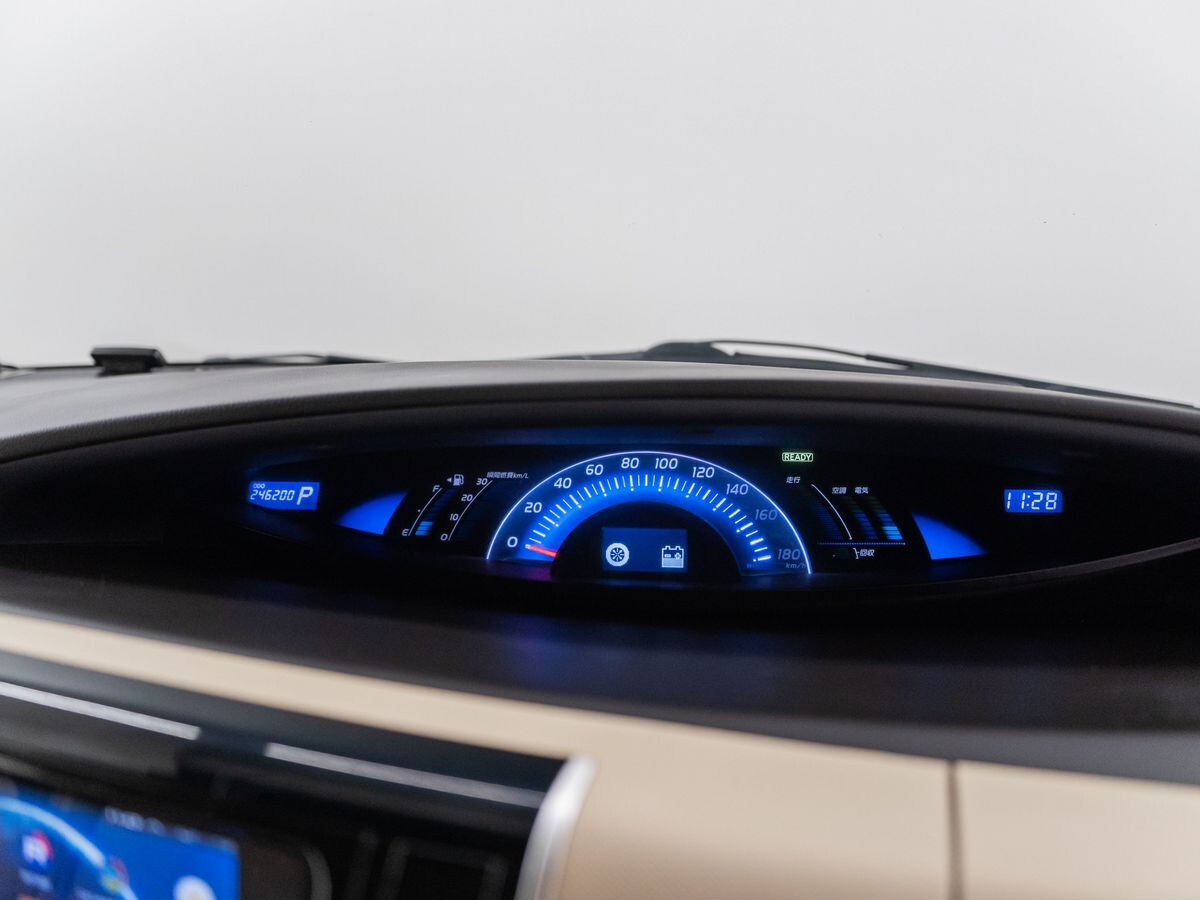 Toyota Estima 2012 - фото автомобиля