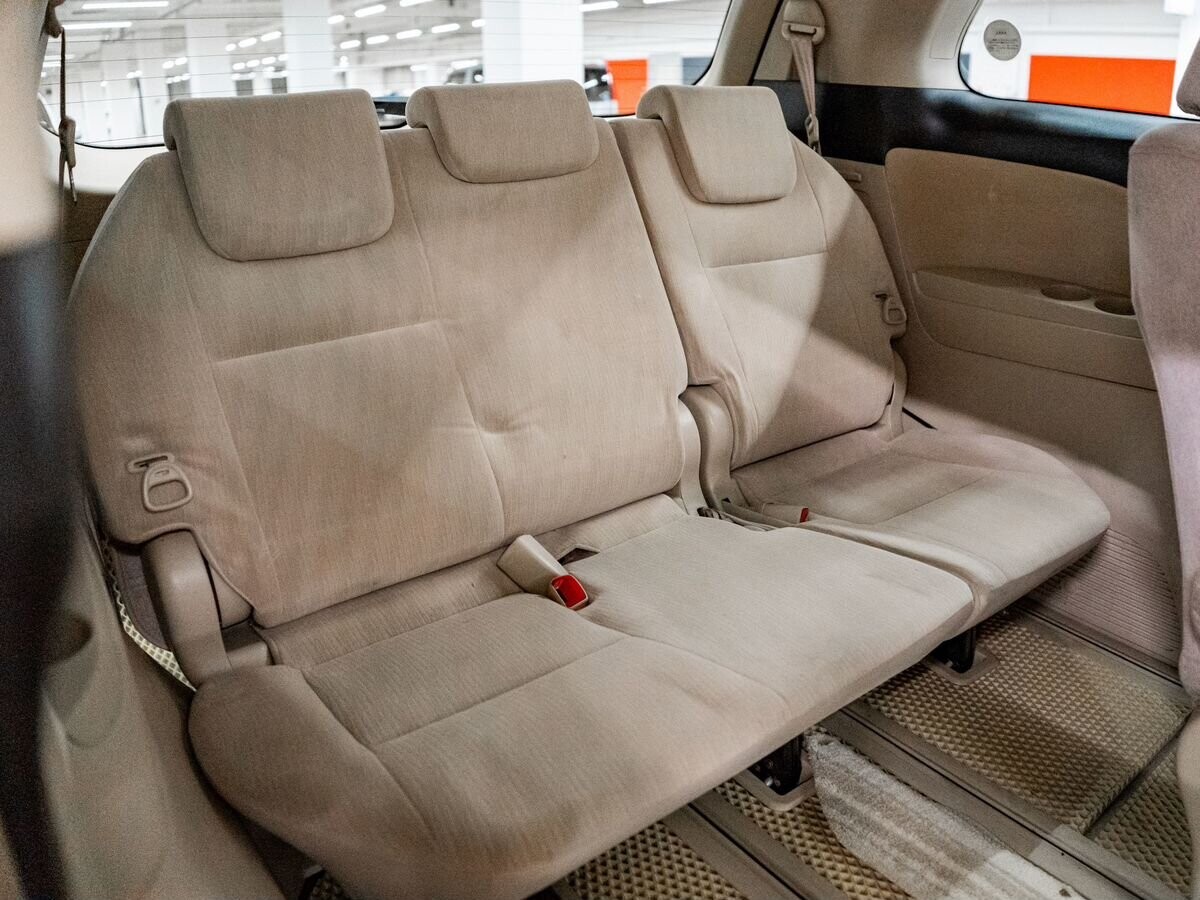 Toyota Estima 2012 - фото автомобиля